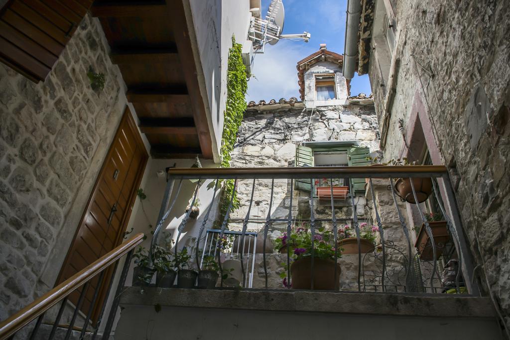 Apartments Salvezani Сплит Экстерьер фото