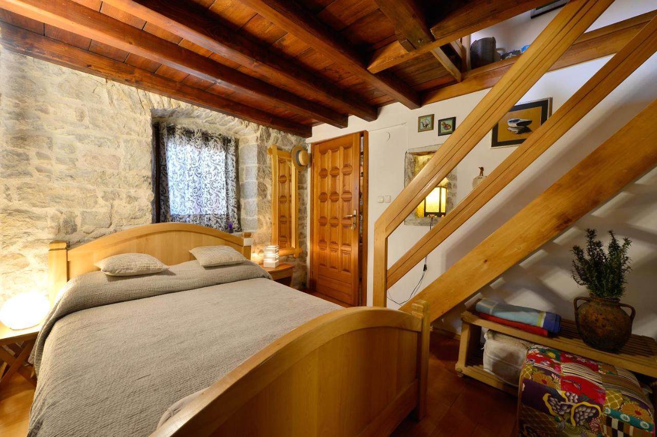 Apartments Salvezani Сплит Экстерьер фото